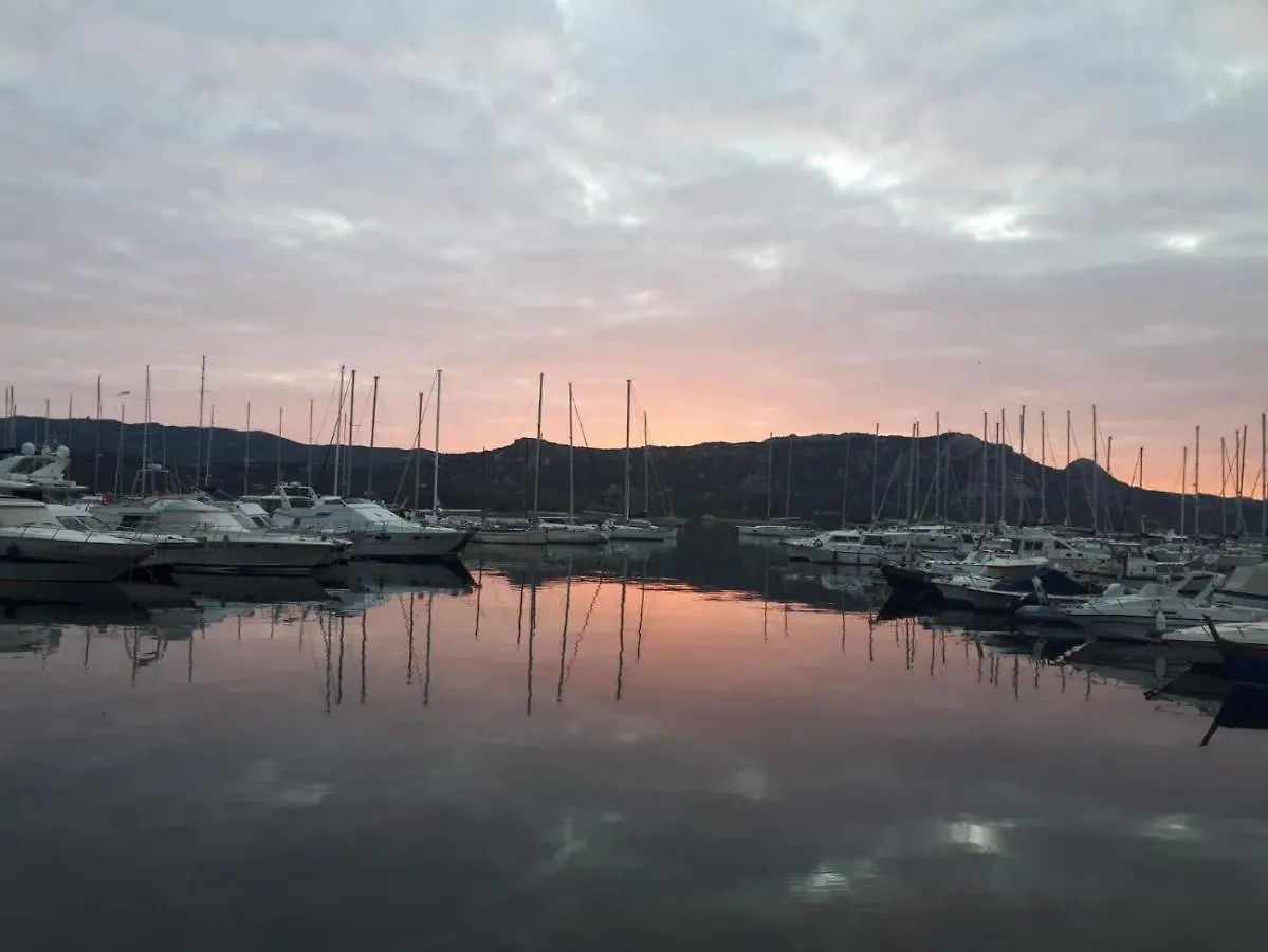 Appartamento A Due Passi Dal Mare Cannigione 0*,